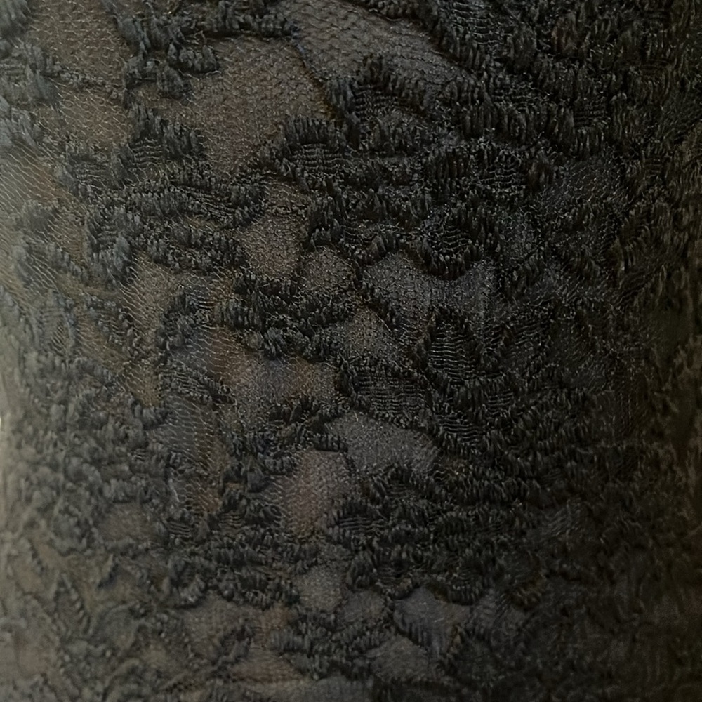 Kiuyafashion Black Lace Top w/Sheer Stand up collar & Rhinestone Details Size M - Picture 15 of 17